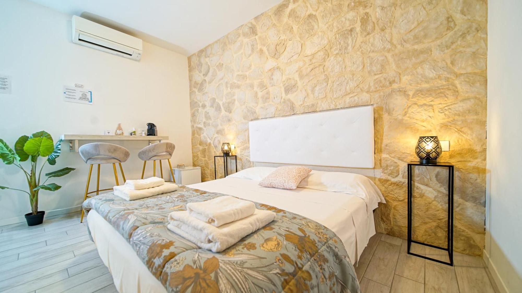 Guest house Langolo Di Laura Borgo Roma Destiny 3 *